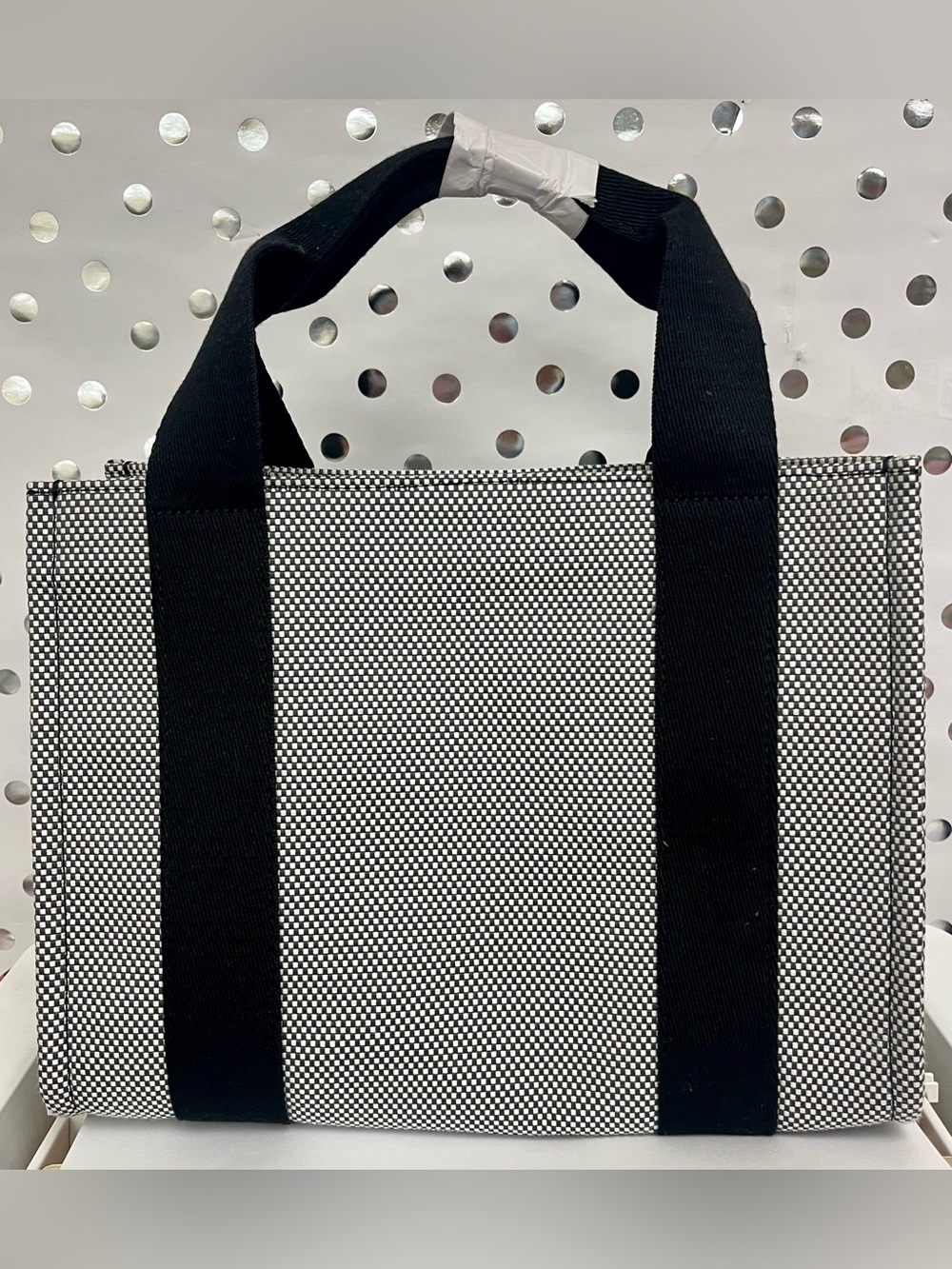 NWT Lululemon Two-Tone Canvas Mini Tote Bag 4.5L Anchor Light Ivory and Black - Picture 3 of 9